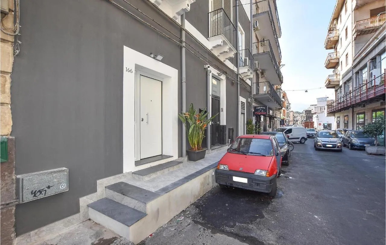 Stunning Home In Catania With Sauna 0*,